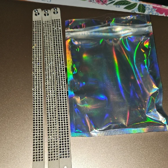 Toychstone Crystal Tri Wrap Bracelet (Gray) - Picture 1 of 2